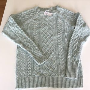 GAP Women’s pale green cable knit sweater